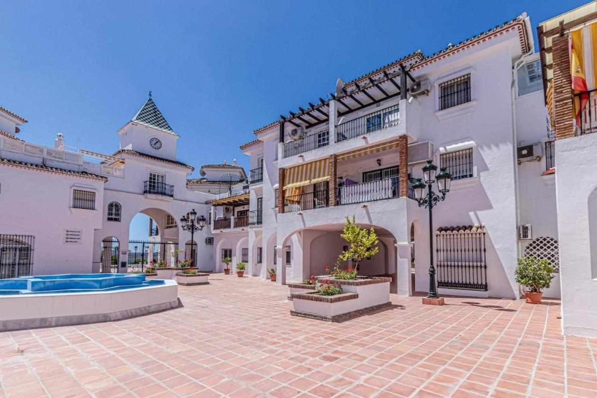 797 Holiday Rentals - Apartamento En Pueblo Quinta A 1 Min De La Playa Benalmadena Luaran gambar