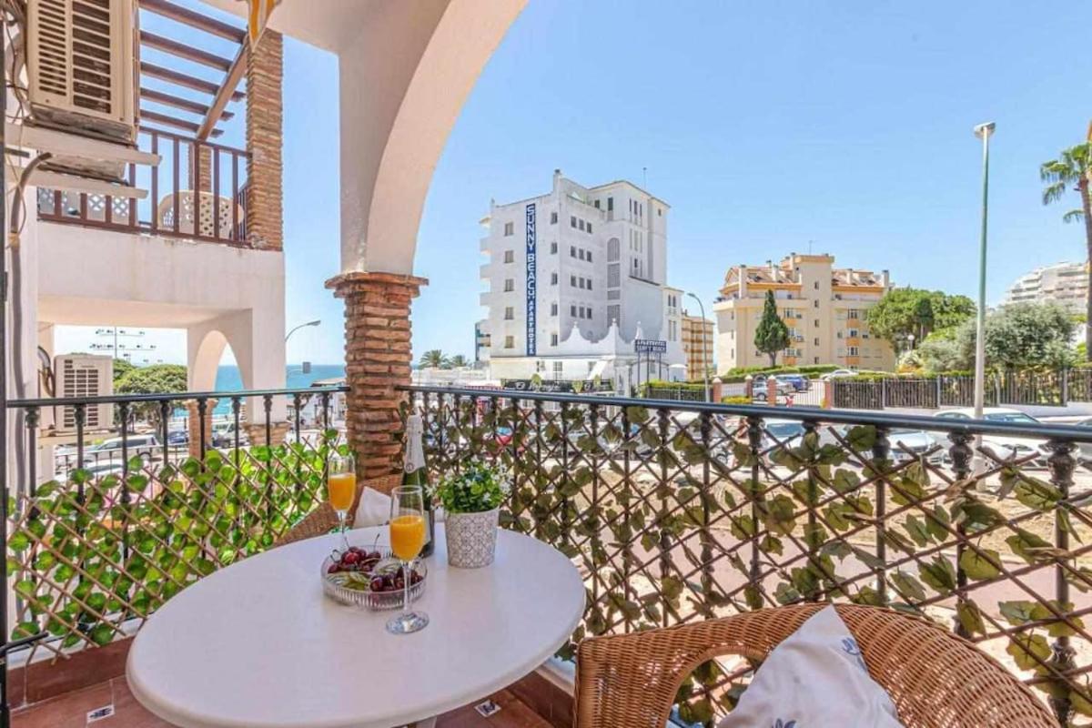 797 Holiday Rentals - Apartamento En Pueblo Quinta A 1 Min De La Playa Benalmadena Luaran gambar