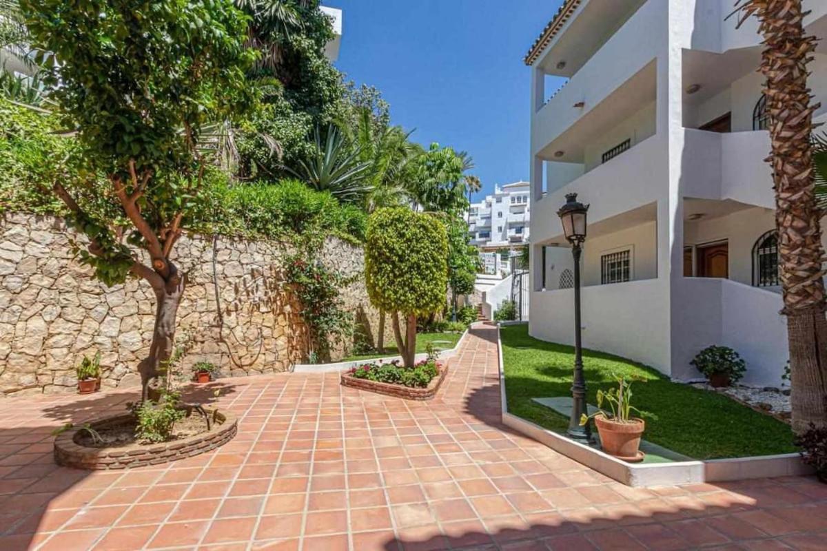 797 Holiday Rentals - Apartamento En Pueblo Quinta A 1 Min De La Playa Benalmadena Luaran gambar