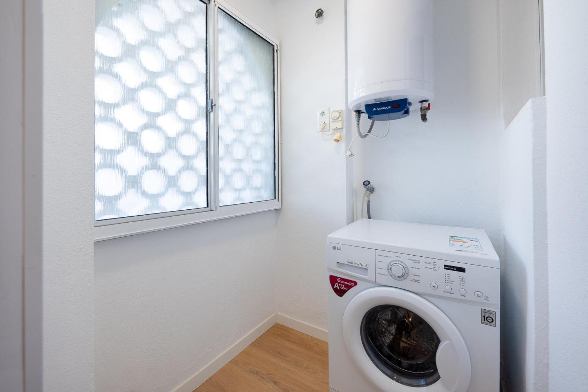 797 Holiday Rentals - Apartamento En Pueblo Quinta A 1 Min De La Playa Benalmadena Luaran gambar