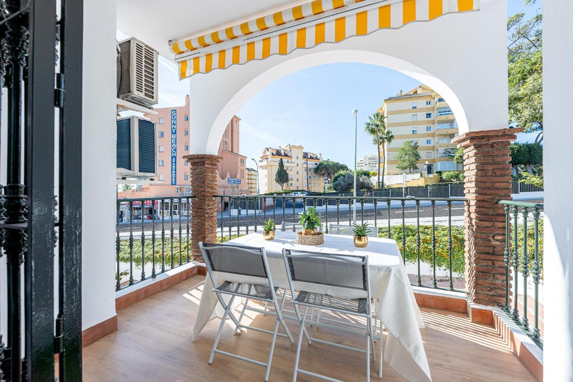 797 Holiday Rentals - Apartamento En Pueblo Quinta A 1 Min De La Playa Benalmadena Luaran gambar