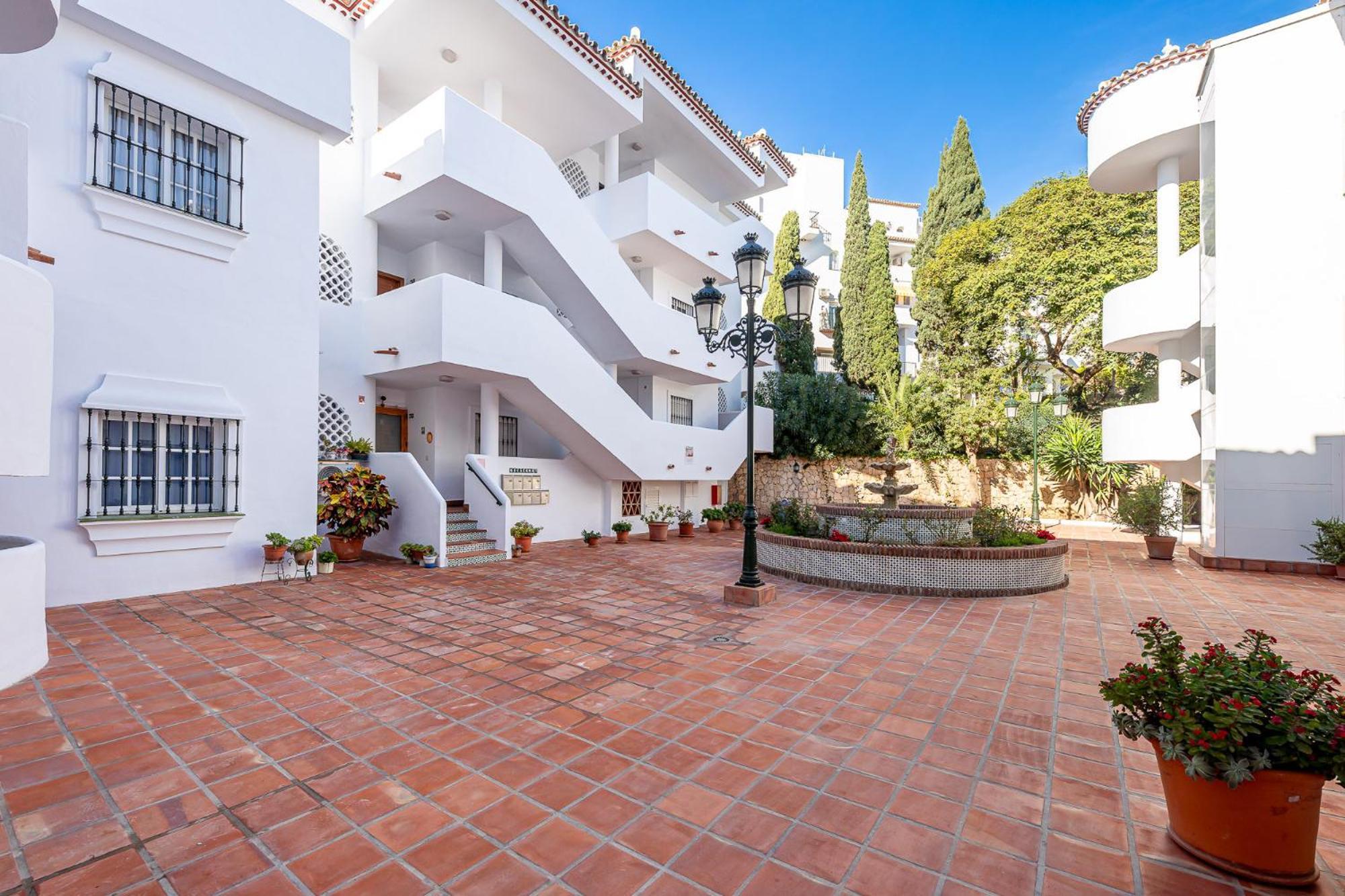 797 Holiday Rentals - Apartamento En Pueblo Quinta A 1 Min De La Playa Benalmadena Luaran gambar